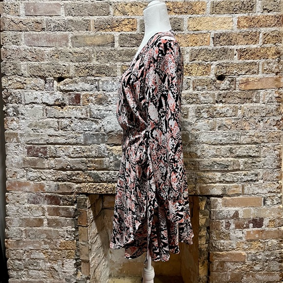 bar III snakeskin wrap dress! - Picture 5 of 7